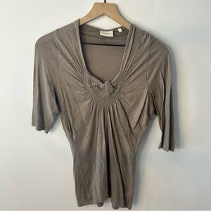 Deletta from Anthropologie Women’s Brown Short Sleeve V-Neck Tee, Size Large